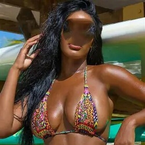 Ebony The sultry showstopper